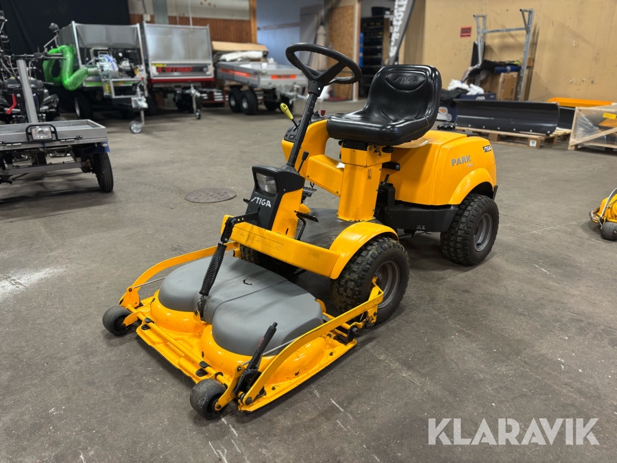 Åkgräsklippare Stiga Park Power Briggs Stratton 18hk