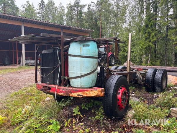 Motor Scania DS11R03A 11-liter på lastbilschassi