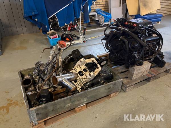 Båtmotor inombordare med drev Mercruser 7.4L