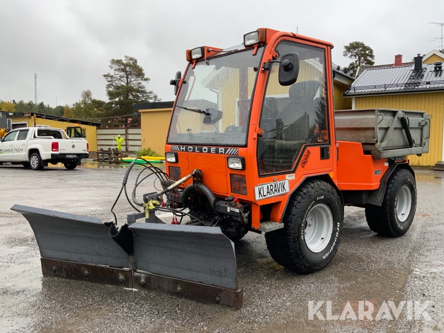 Redskapsbärare Holder C-Trac 3.42 med många redskap