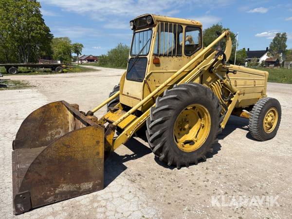 Baklastare Volvo BM LM 218 med skopor