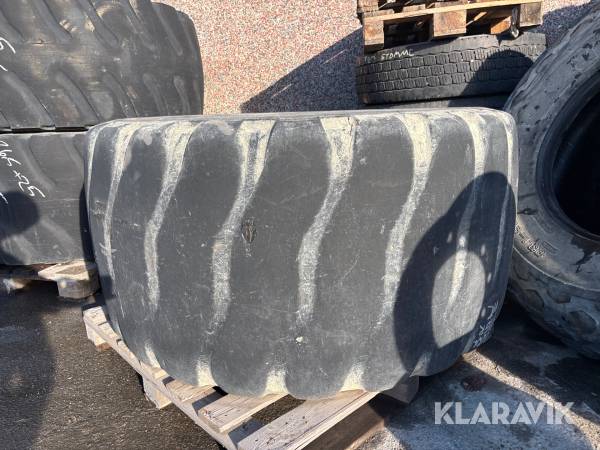 Entreprenaddäck Bridgestone V-Steel L-traction. 1st