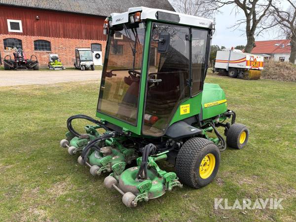 Åkgräsklippare John Deere 8800 TerrainCut