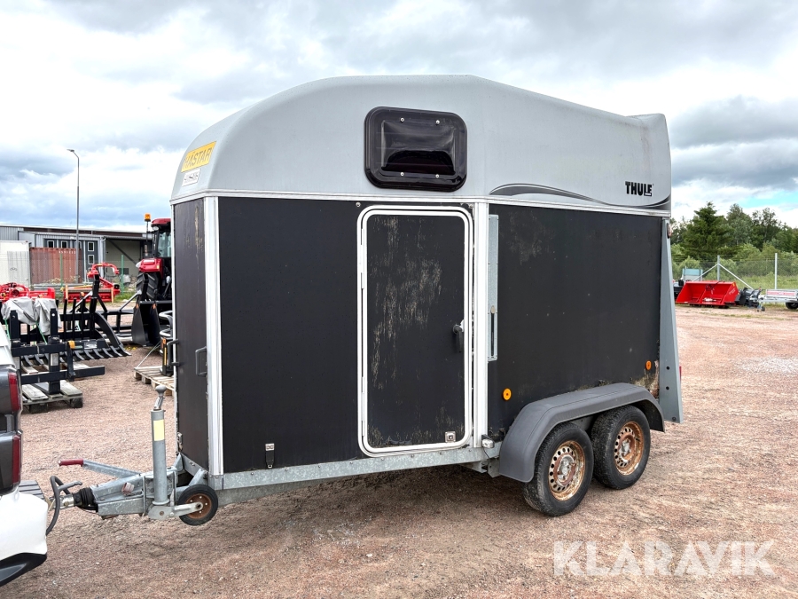 Hästtransport Thule Royal 135 XT