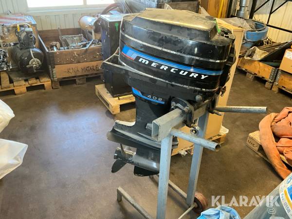 Båtmotor Mercury 40hk med stativ