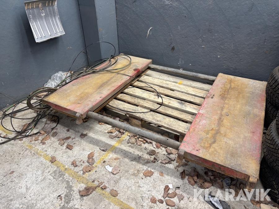 Låglyftande saxlyft