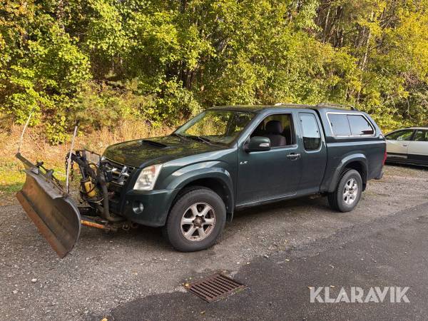 Pickup Isuzu LS 2.5 TD med Meyer diagonalplog