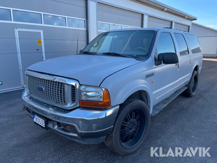 SUV Ford Excursion