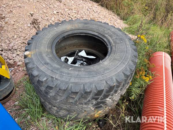 Entreprenaddäck Nokian TRI 2 340/80R18 2st