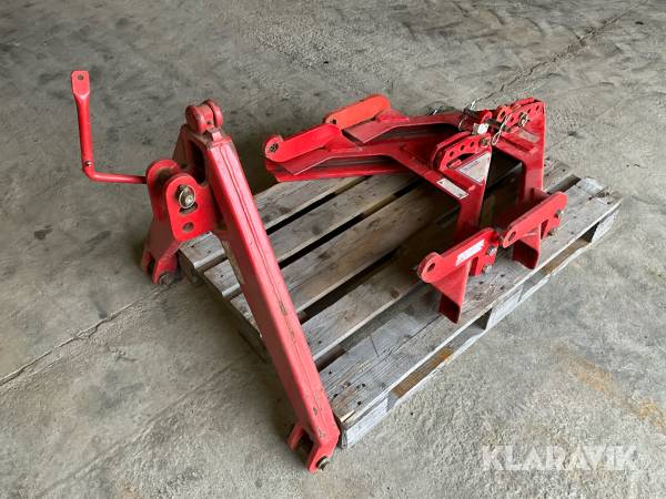 A-ram Lyng Triangel 1 traktordel och 2 maskindelar