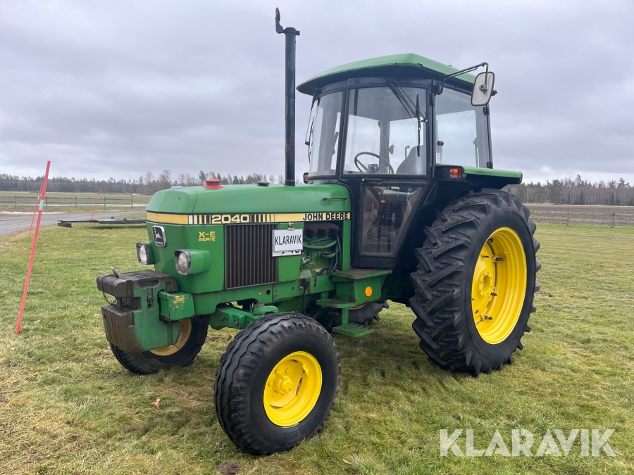 Traktor John Deere 2040