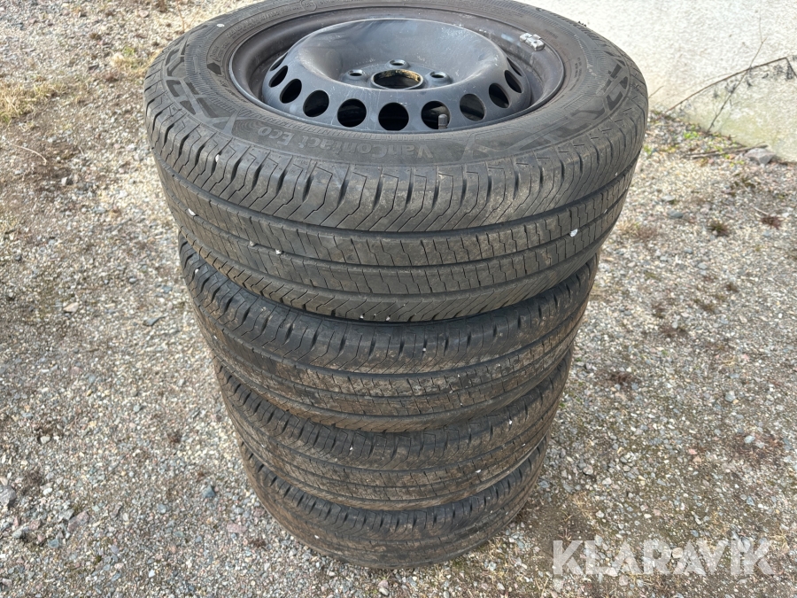 Däck Continental 205/65R16 4 st med fälg