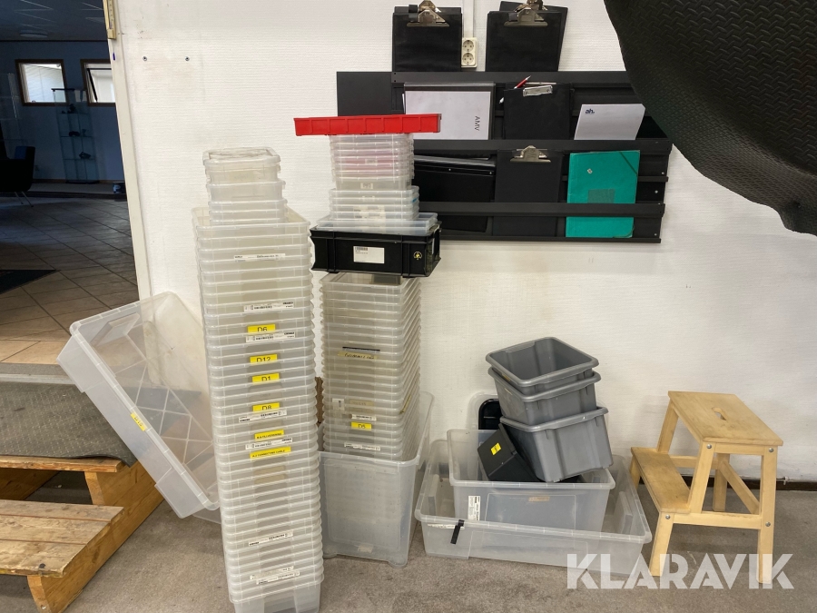 Förvaringslådor Ikea ca 70 st