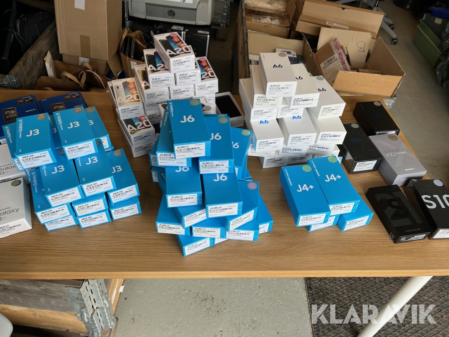 Mobiler och IT stort parti NYA