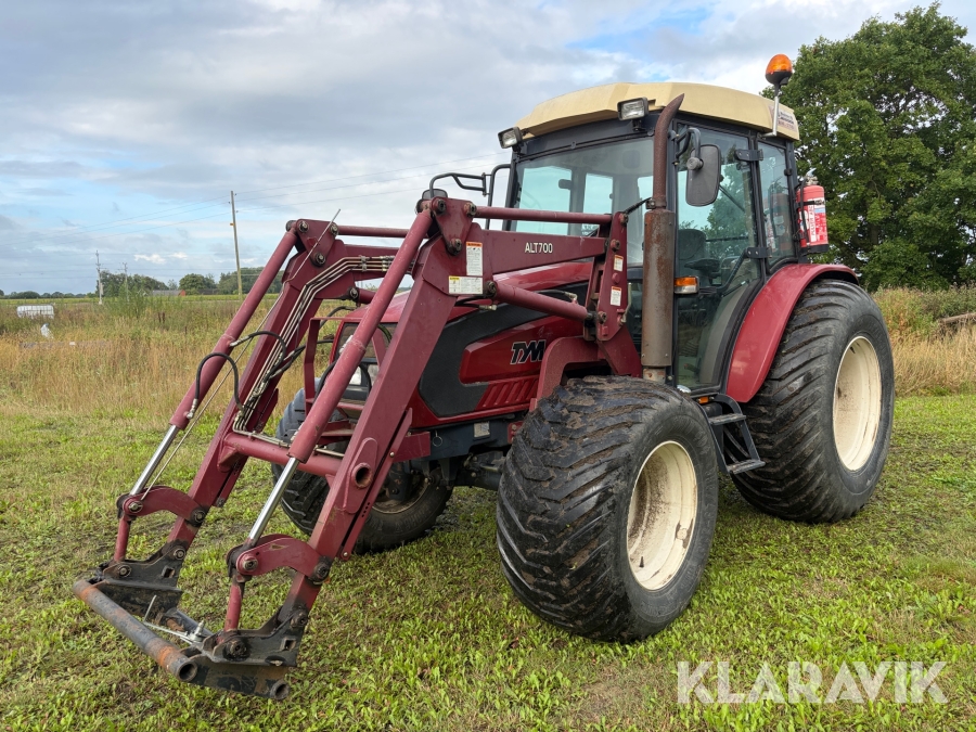 Traktor TYM T700