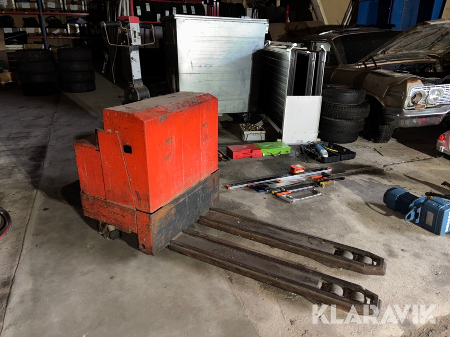 Ståstaplare BT LT2000 E /10 2000kg med ståplatta