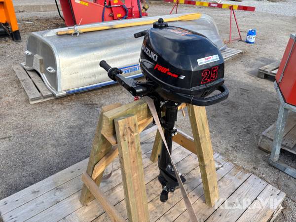 Aluminiumbåt med Suzukimotor Linder 440 Fishing