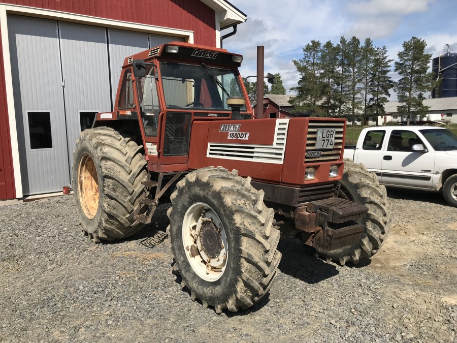 Traktor FIAT 1880 DT