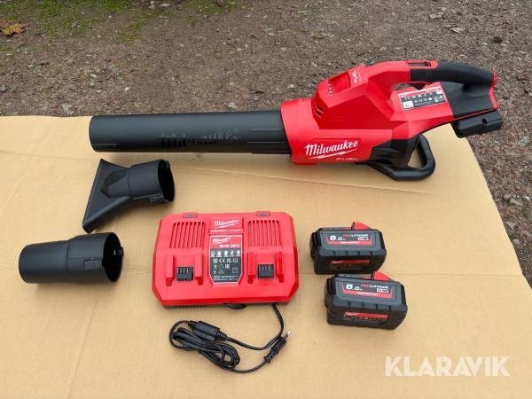 Lövblås Milwaukee M18 F2BL-802 med laddare och 2 st batterier