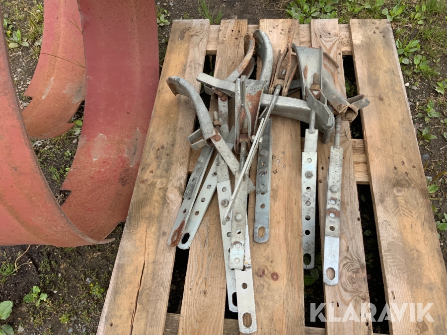 Distansringar och spännare, Sjöbo, Klaravik auktioner