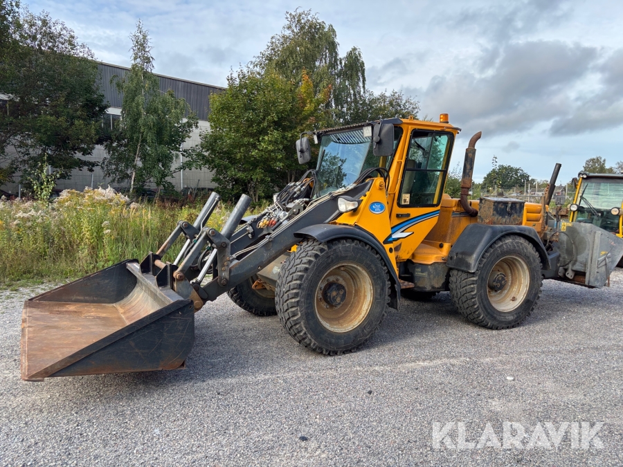 Redskapsbärare Wille 655B med flera redskap