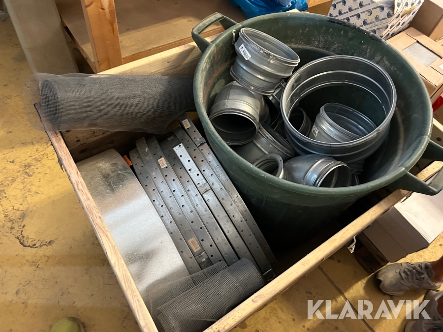 Parti med diverse bandjärn och spiroböjar
