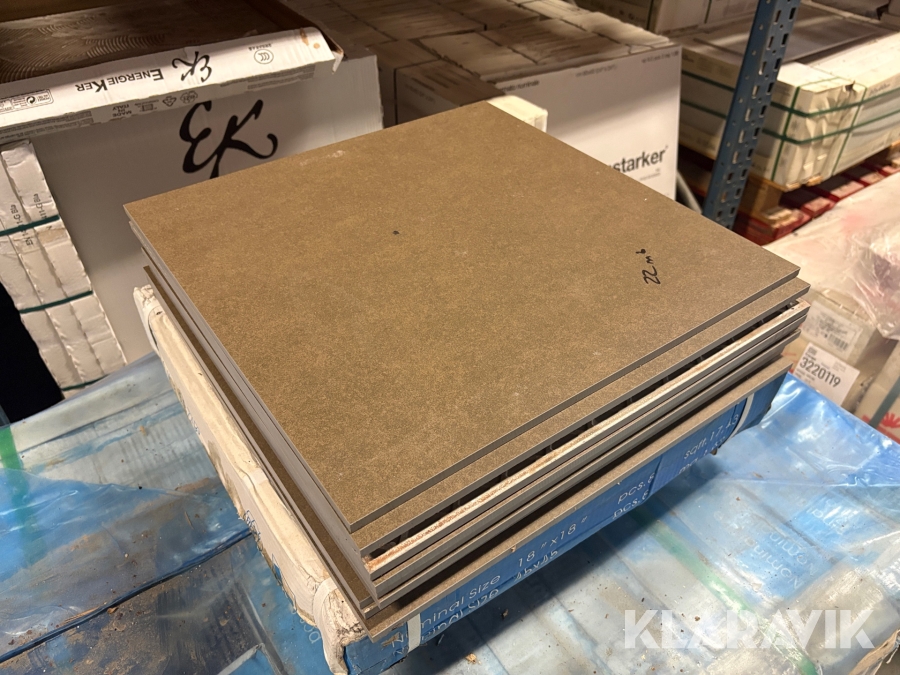 Klinker / Granitkeramik Omnitile 45x45 ca 20kvm