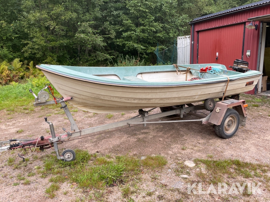 Båt Uttern 430 med båttrailer