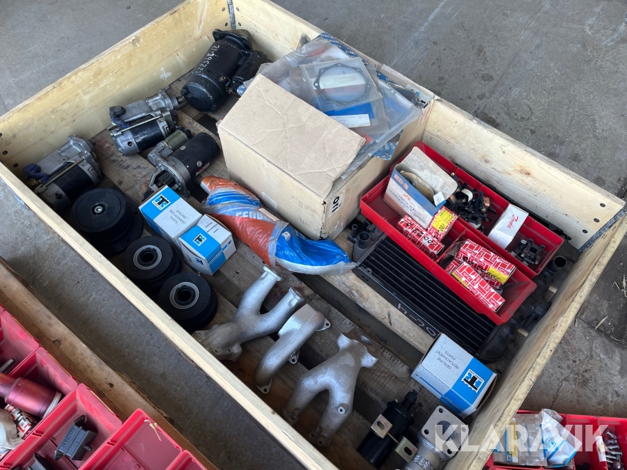 Parti med diverse reservdelar till kylaggregat  