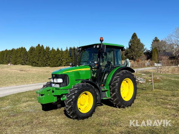Traktor John Deere 5820