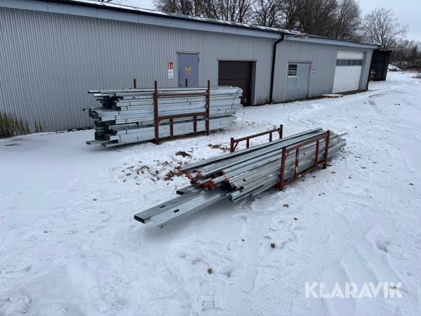 Diverse plåtreglar/skenor