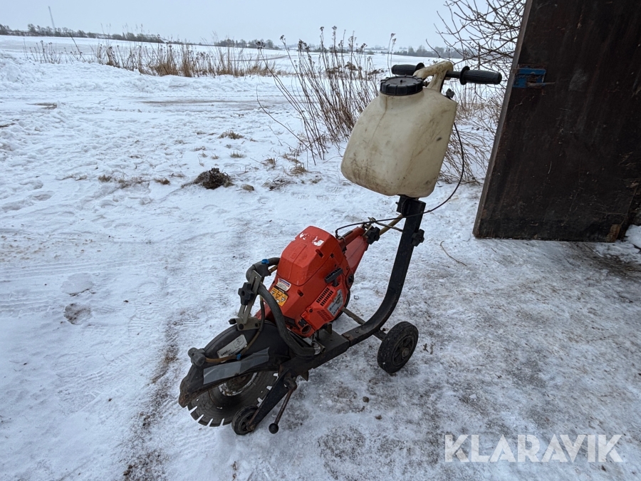 Motorkap Husqvarna 375K på vagn