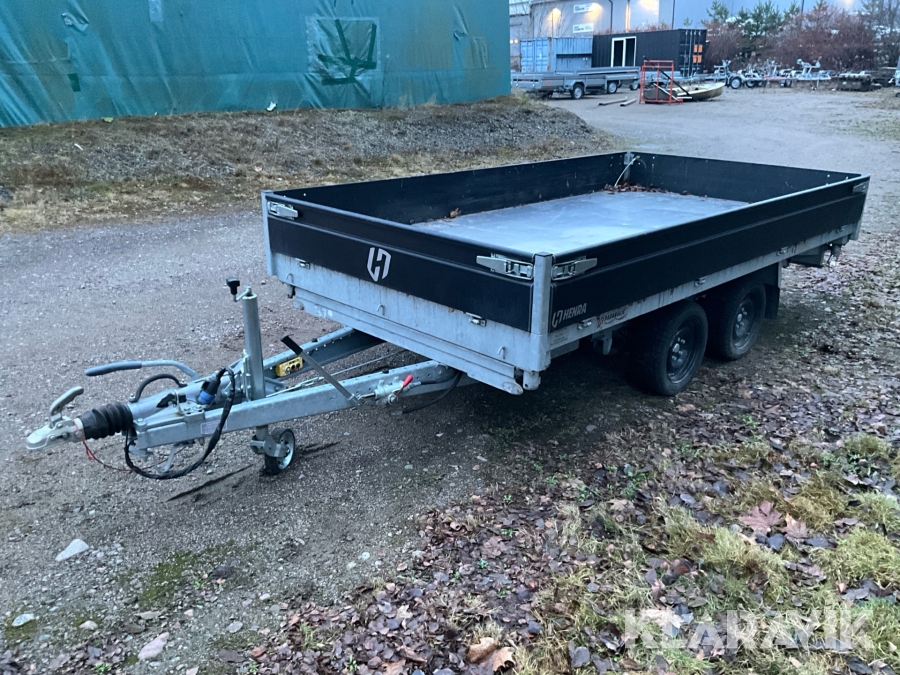 Personbilssläp Henra KP3Z.35 3-vägs elhydraulisk tipp och ramper