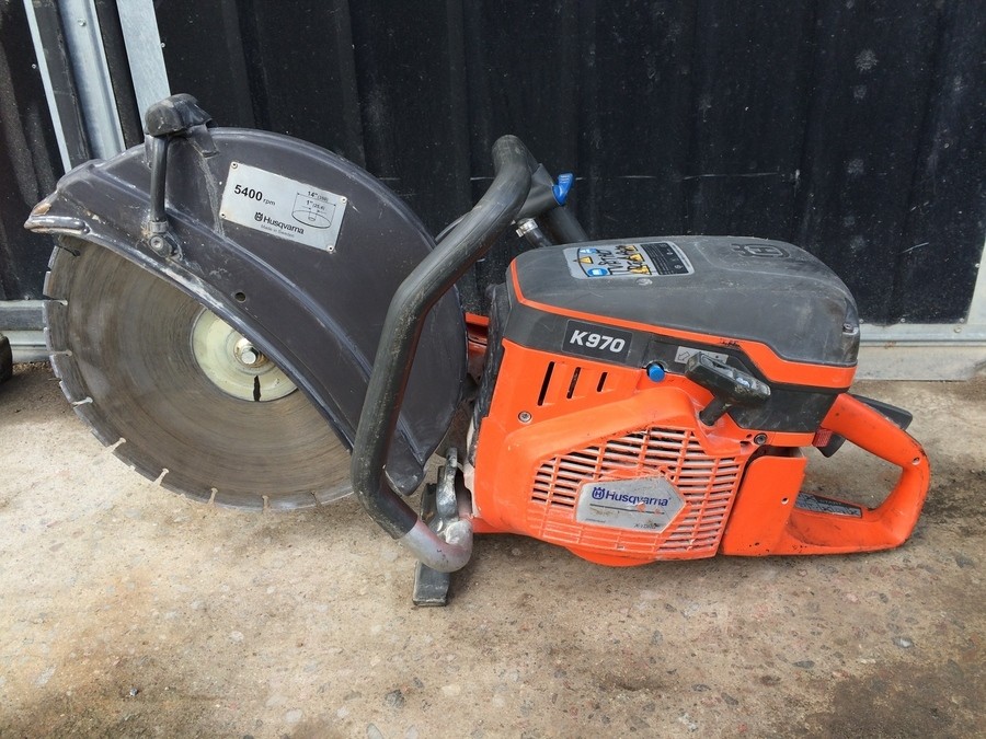 Motorkap kapsåg med betong/granitkapklinga