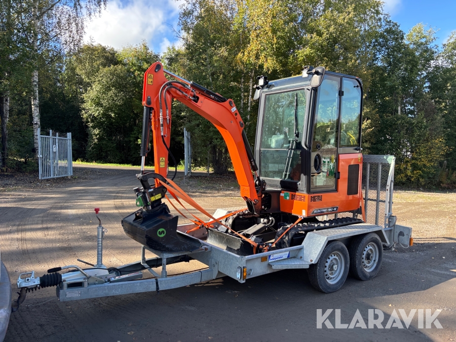 Grävmaskin JCB 19C-1 E med tiltfäste, trailer & redskap
