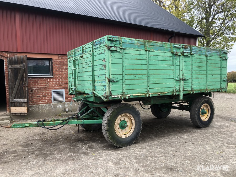 Traktorvagn med 3-vägstipp 