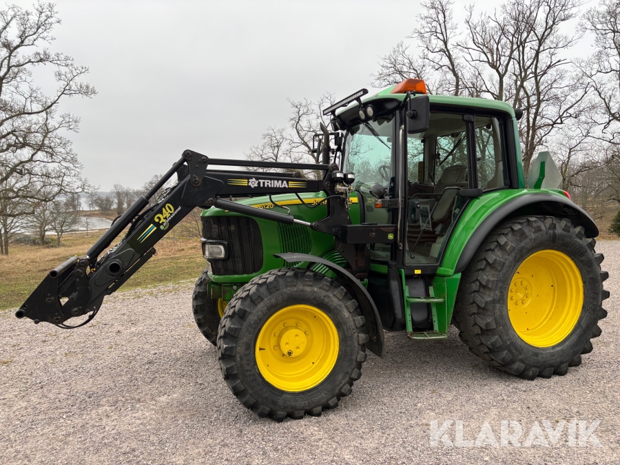 Traktor John Deere 6120 med lastare