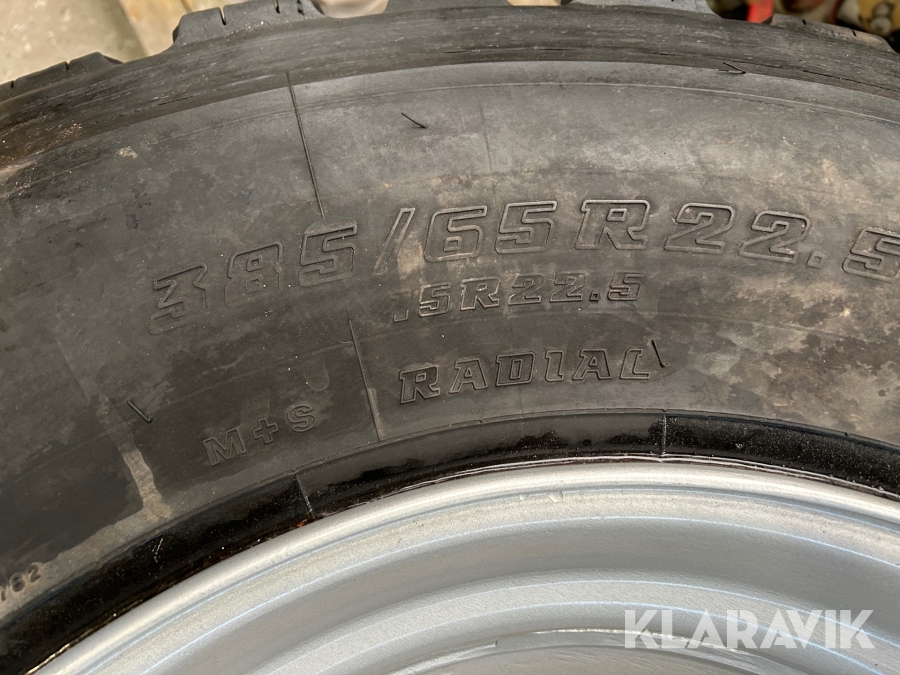 Entreprenaddäck Bridgestone R168 PLUS och 279 AS, Sundsvall