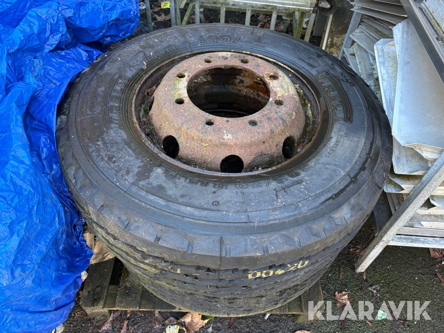 Bildäck Pirelli LS97 - 305/70 R19.5