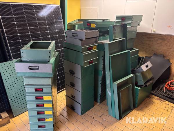 Verkstadsinredning till bil System Edström parti med lådor.