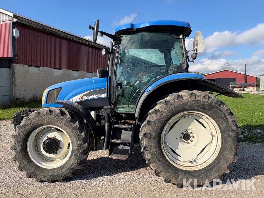 Traktor New Holland TS110A