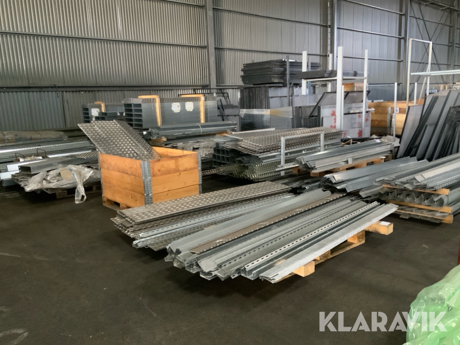 Stort parti diverse galvat material