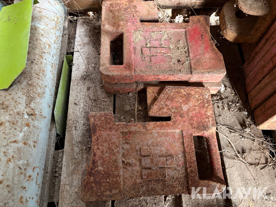 Frontvikter   IH 674 IH 674