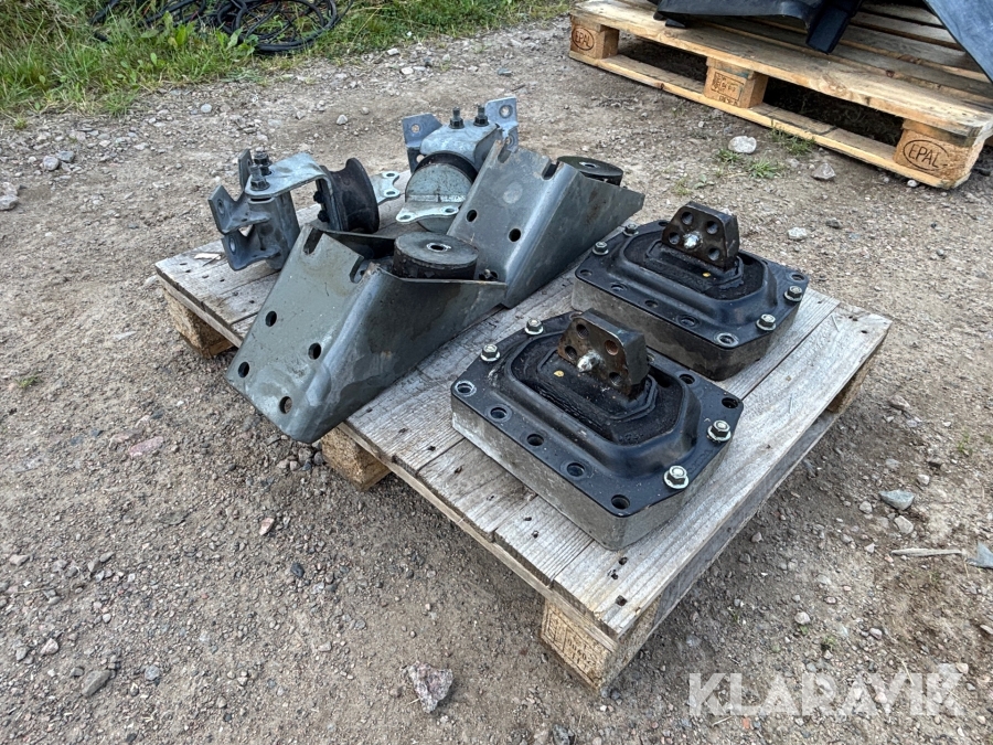 Motorfäste till Volvo D12A380 EC96