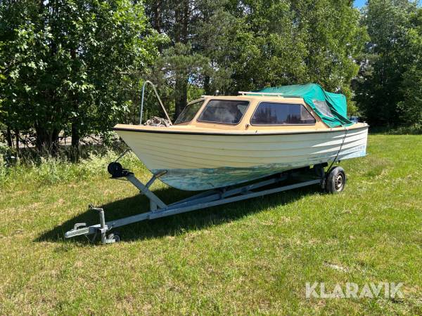 Båt med trailer