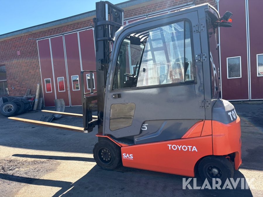 Truck El Toyota 8FBMT30