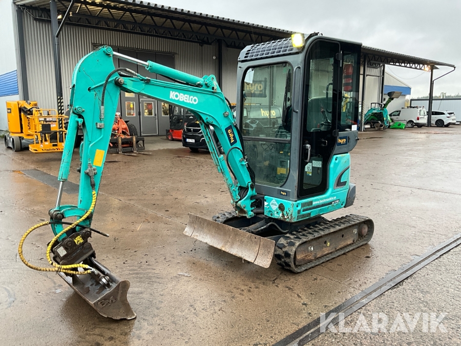 Grävmaskin Kobelco SK17SR-3 inklusive redskap