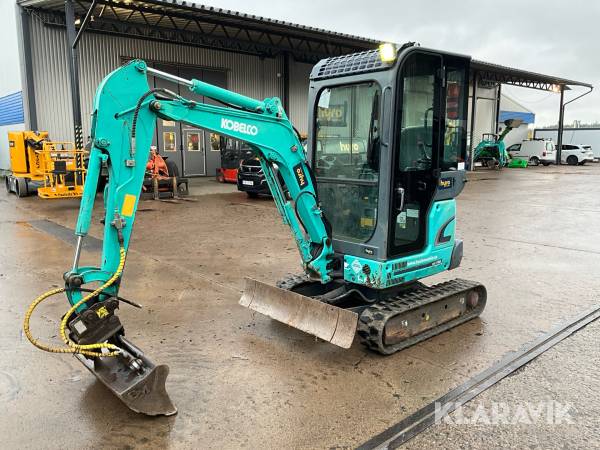 Grävmaskin Kobelco SK17SR-3 inklusive redskap