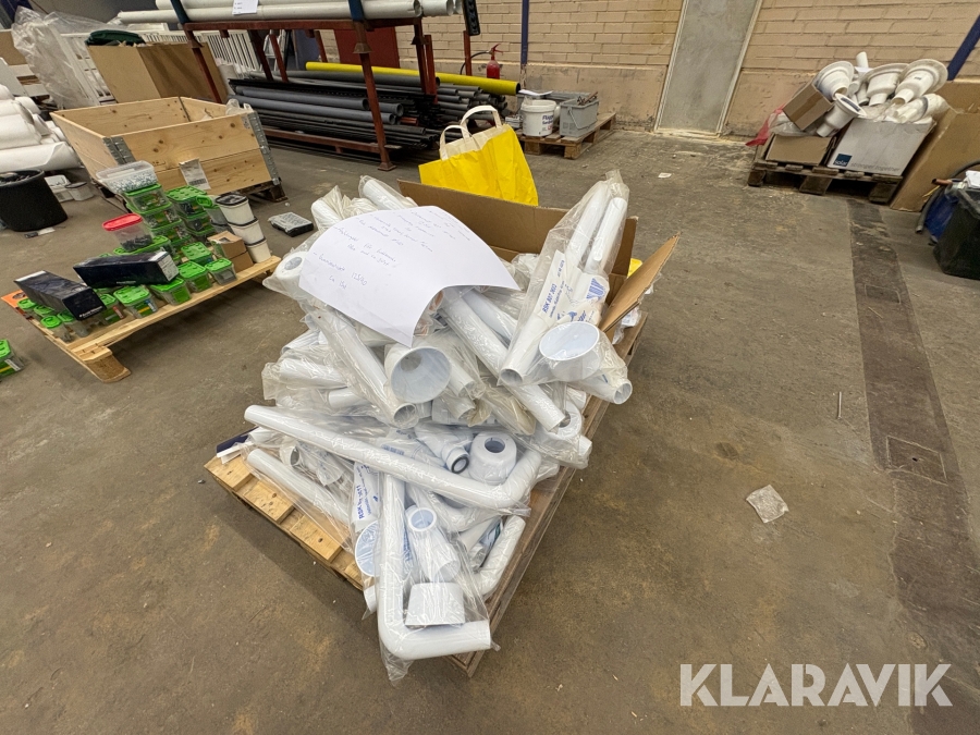 Parti med vattenlås och diverse anslutnings detaljer Faluplast
