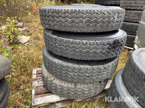 Lastbilsdäck & fälg Michelin 11.00-20 XB